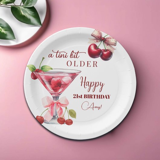 Chic A Tini Bit Older Cherry Martini 21st Birthday ペーパープレート