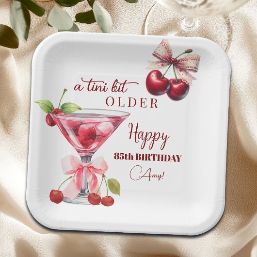 Chic A Tini Bit Older Cherry Martini 85th Birthday ペーパープレート