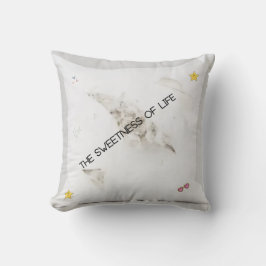 Chic and Comfortable Pillow for Your Home Décor クッション