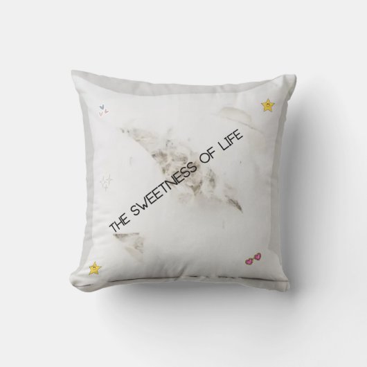 Chic and Comfortable Pillow for Your Home Décor クッション (正面)