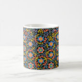 Chic Black Pattern with Colorful Floral  コーヒーマグカップ (中央)