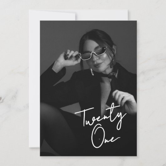 Chic Black & White Modern21st Photo Birthday 招待状 (正面)