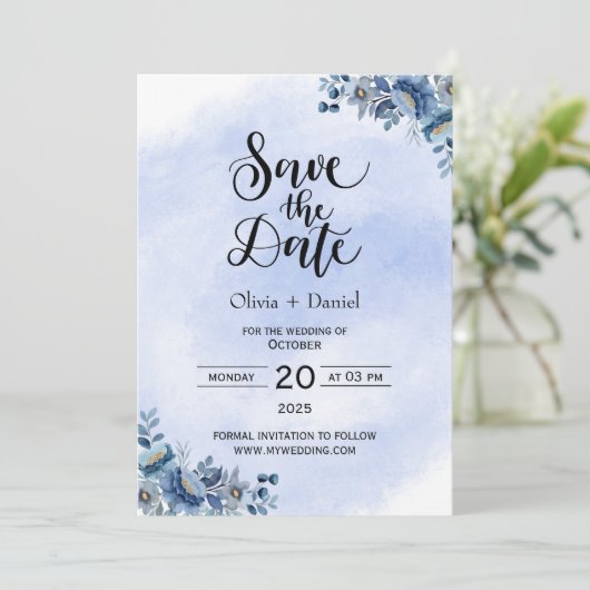 Chic Blue Floral Wedding Save the Date 招待状 (スタンド正面)