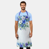 Chic Blue & Purple Shades Elegant Pansies Floral エプロン (着用した状態)
