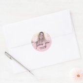 Chic Blush Pink Gradient Photo Birthday Thank you ラウンドシール (封筒)