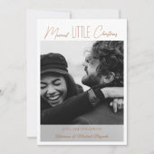 Chic Brown Calligraphy Married Little Christmas シーズンカード (正面)