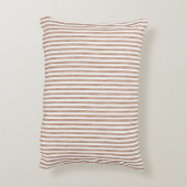 Chic Brown Cream Faux Woven Stripes アクセントクッション (裏面(縦))