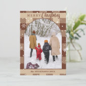 Chic Chocolate Buffalo Plaid Snowflakes Christmas シーズンカード (スタンド正面)