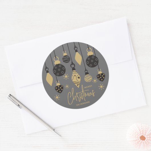 Chic Christmas Ornaments on Grey  ラウンドシール (封筒)