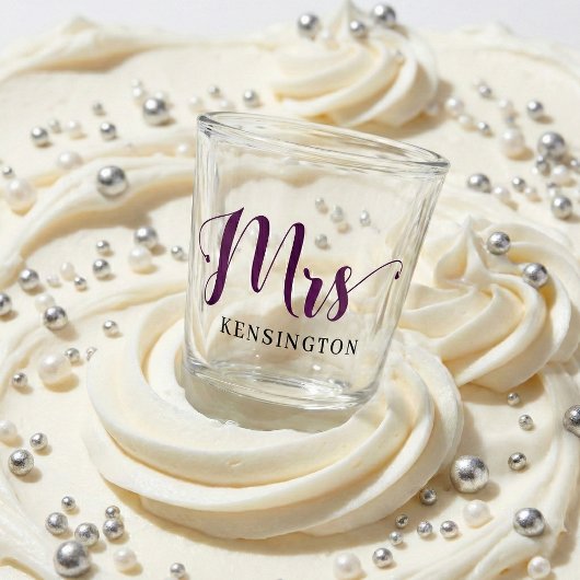 Chic Custom Mrs Newlywed Typography ショットグラス