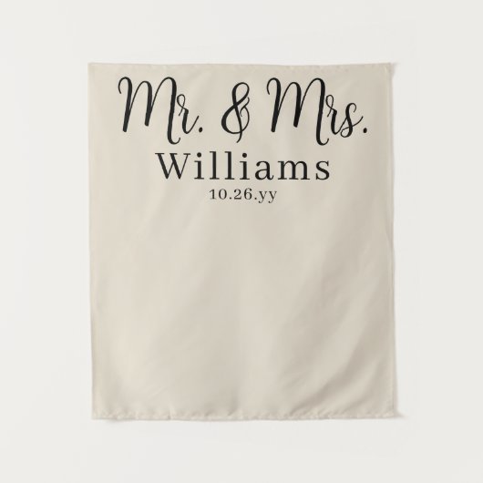 Chic Elegant Script Mr and Mrs Wedding Reception タペストリー (正面)