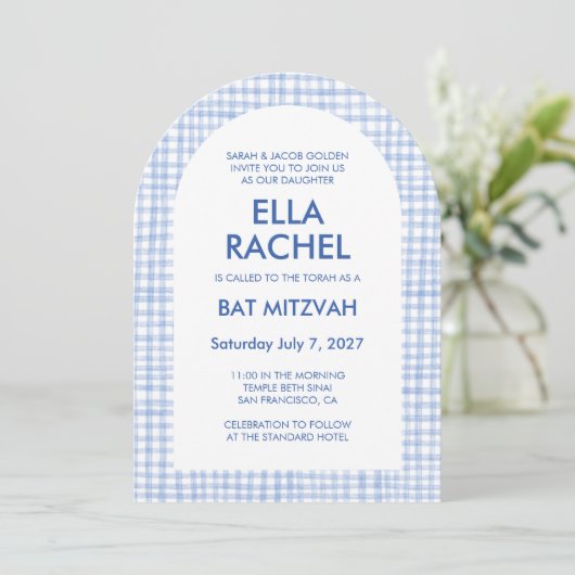Chic Gingham Modern Custom QR Bat Bar Mitzvah Arch 招待状 (スタンド正面)