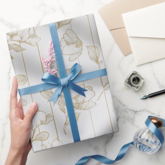 Chic Gold Line Flower White Floral Pattern ラッピングペーパー (ギフト)