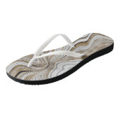 Chic Gold Swirl Marble White Flip Flops ビーチサンダル (アングル)