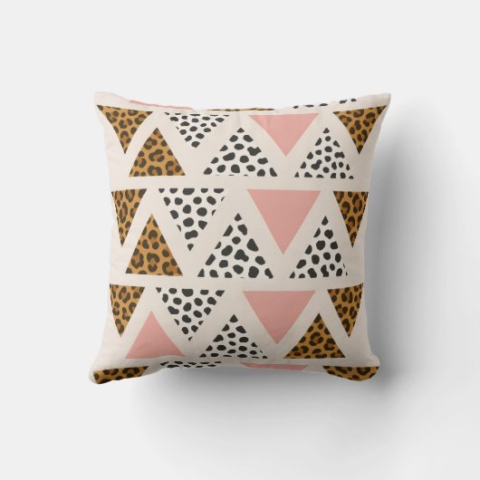 Chic Leopard & Pink Triangle Pattern クッション (裏面)