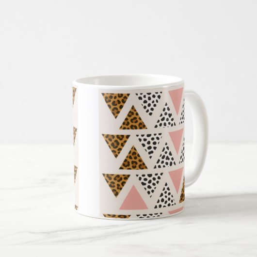 Chic Leopard & Pink Triangle Pattern コーヒーマグカップ (正面右)