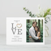 Chic Love Quote Pink Floral Heart-Shape Wreath セーブザデート (スタンド正面)