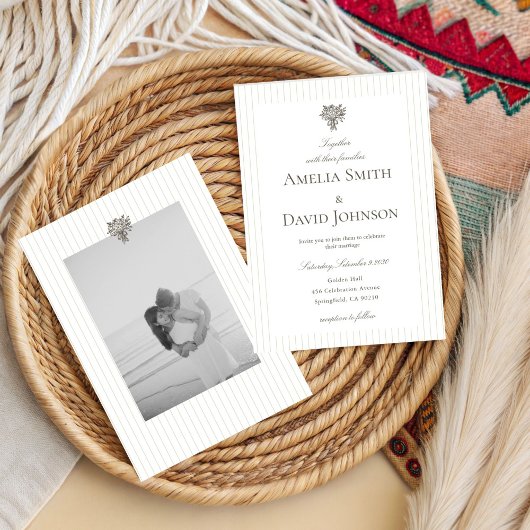 Chic Minimalist Stripe Green Wedding Invitation  招待状