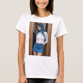 Chic Moderno: Elegancia en Azul Tシャツ (正面)