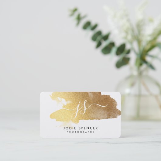 CHIC MONOGRAMロゴエレガントイニシャルブラシ金ゴールド 名刺 (スタンド正面)