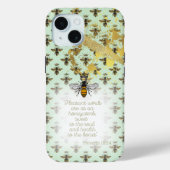 Chic Pastel Green Gold Bee Matrix Scripture Case-Mate iPhoneケース (裏面)