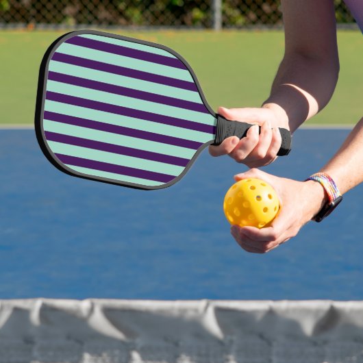 Chic Pickleball Paddle with Bold Stripe Design ピックルボールラケット (インサイチュ)