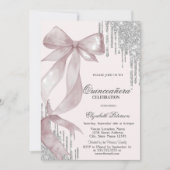 Chic Pink Bow Silver Glitter Drips Quinceañera 招待状 (正面)