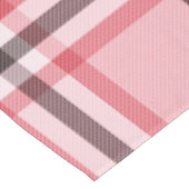 Chic Pink & Grey Plaid Fashion Pattern Party テーブルクロス (アングル)