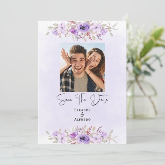 Chic Purple Floral Wedding Save the Date 招待状 (スタンド正面)