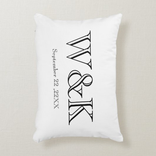 Chic red black monogram wedding keepsake  アクセントクッション (正面(垂直))