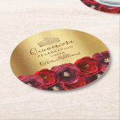 Chic Red Rose Floral Gold Crown Quinceañera ラウンドペーパーコースター (アングル)