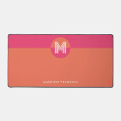 Chic Retro Pink Orange Geometric Modern Monogram デスクマット (正面)