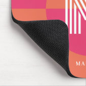 Chic Retro Pink Orange Geometric Modern Monogram マウスパッド (コーナー)