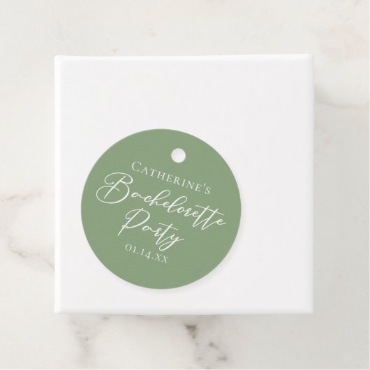 Chic Sage Green Bachelorette Party Personalized フェイバータグ (インサイチュ)