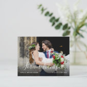Chic Script結婚の写真モダンシンプル感謝 案内ポストカード (スタンド正面)