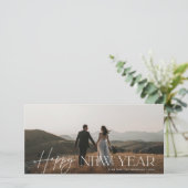 Chic Script Panoramic New Year Holiday Photo Card シーズンカード (スタンド正面)