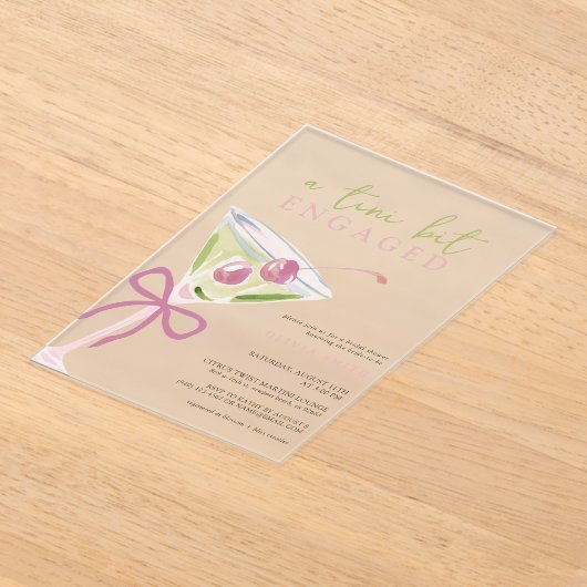 Chic Tini Bit Engaged Martini Bridal Shower アクリル招待状 (レイダウン)