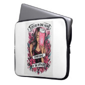 Chica del café ラップトップスリーブ (正面左)