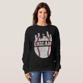 Chicago Distressed Baseball   Retro Skyline   USA スウェットシャツ (正面フル)