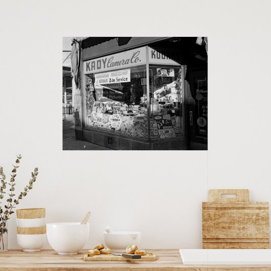 Chicago Illinois Kady Camera Co Store Window 1950s ポスター (キッチン)