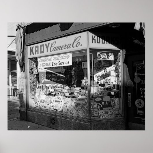 Chicago Illinois Kady Camera Co Store Window 1950s ポスター (正面)