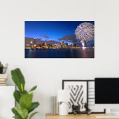 Chicago Skyline Poster with Fireworks ポスター (ホームオフィス)