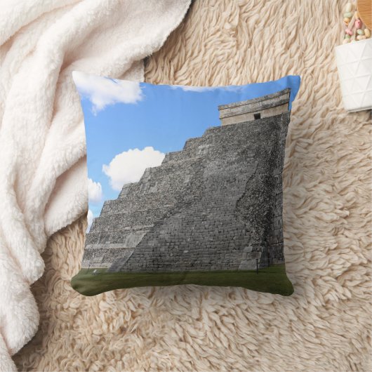 Chichen Itza Temple of Kukulcan南西ビュー クッション (ブランケット)
