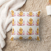 Chick with Flowers Throw Pillow クッション (ブランケット)