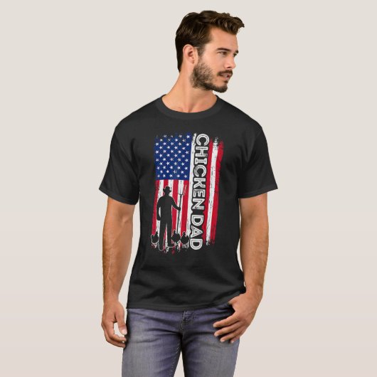 Chicken DAD American Flag Poultry Farmer Dad Fathe Tシャツ (正面フル)
