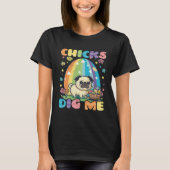Chicks Dig Me Pug Christian Easter Tシャツ (正面)