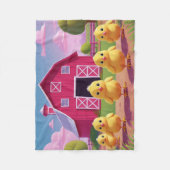 Chicks in Barnyard Happy Spring  フリースブランケット (正面)