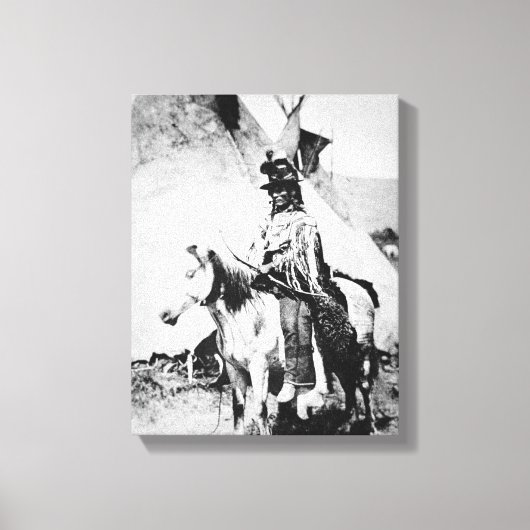 「Chief Looking Glass」、c.1875（写真はB/w） キャンバスプリント (正面)