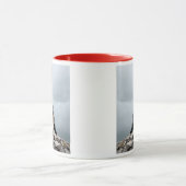 Chiens super-héros sur un rocher. マグカップ (中央)