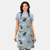 Chihuahua Bones and Paws Blue Apron エプロン (着用した状態)